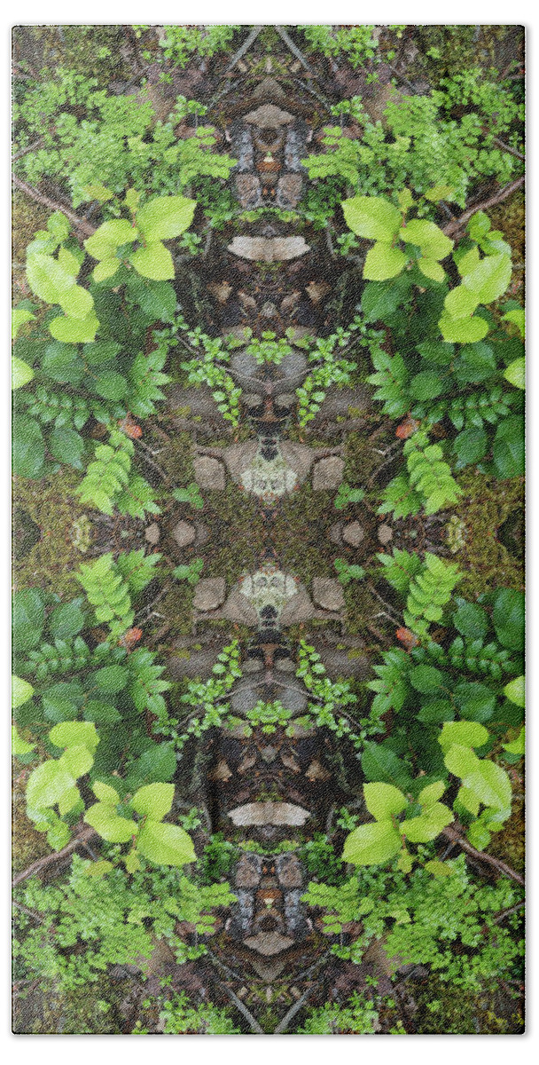 Nature Bath Towel featuring the photograph The Forest Floorist #1 Double Mirrored by Ben Upham III