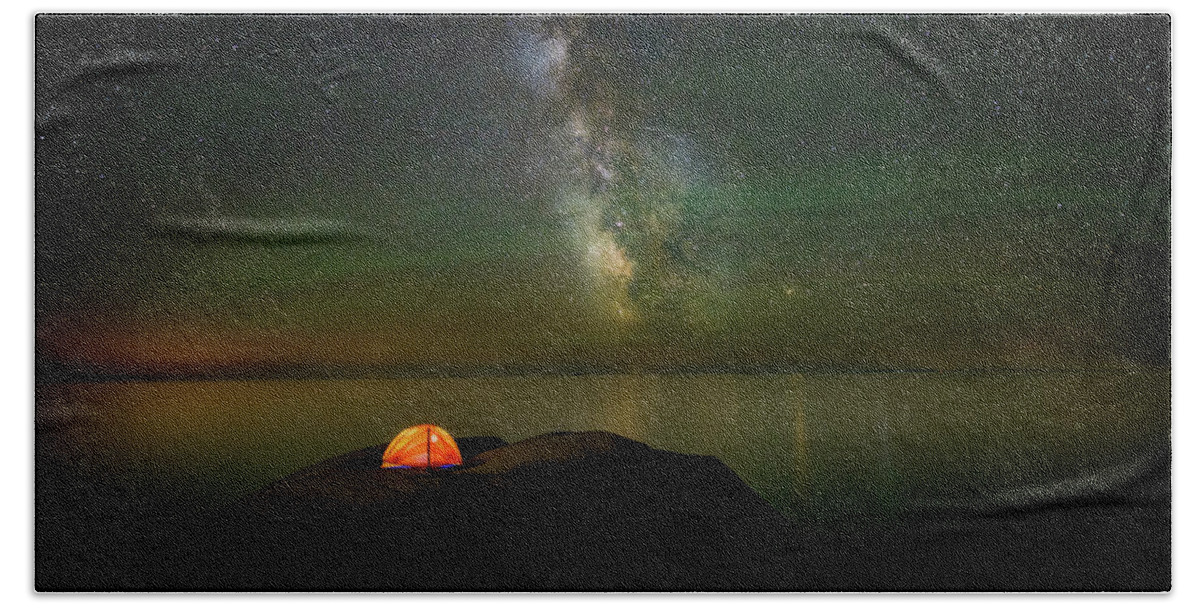 The Milky Way Bath Towel featuring the photograph The Lonely Planet by Henry w Liu