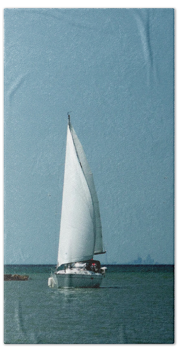 Sailing Bath Towel featuring the photograph Full Mast Sailboat - St. Catharines by Kenneth Lane Smith