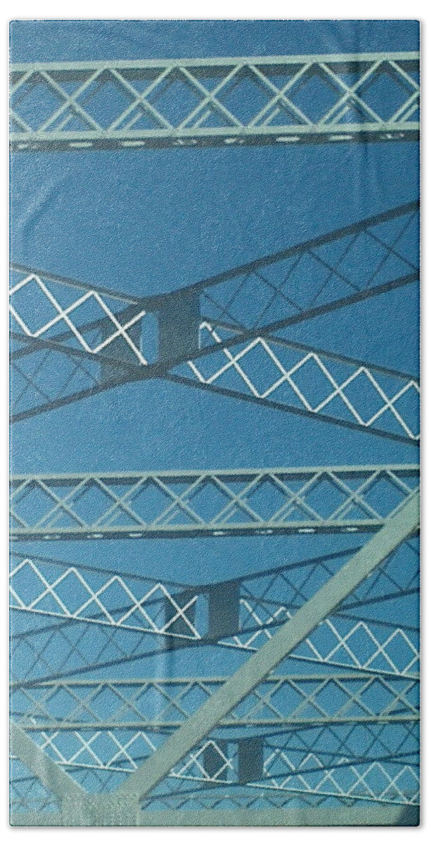 Bridge Bath Towel featuring the photograph The Old Tappan Zee Bridge 2014 by Vicki Noble