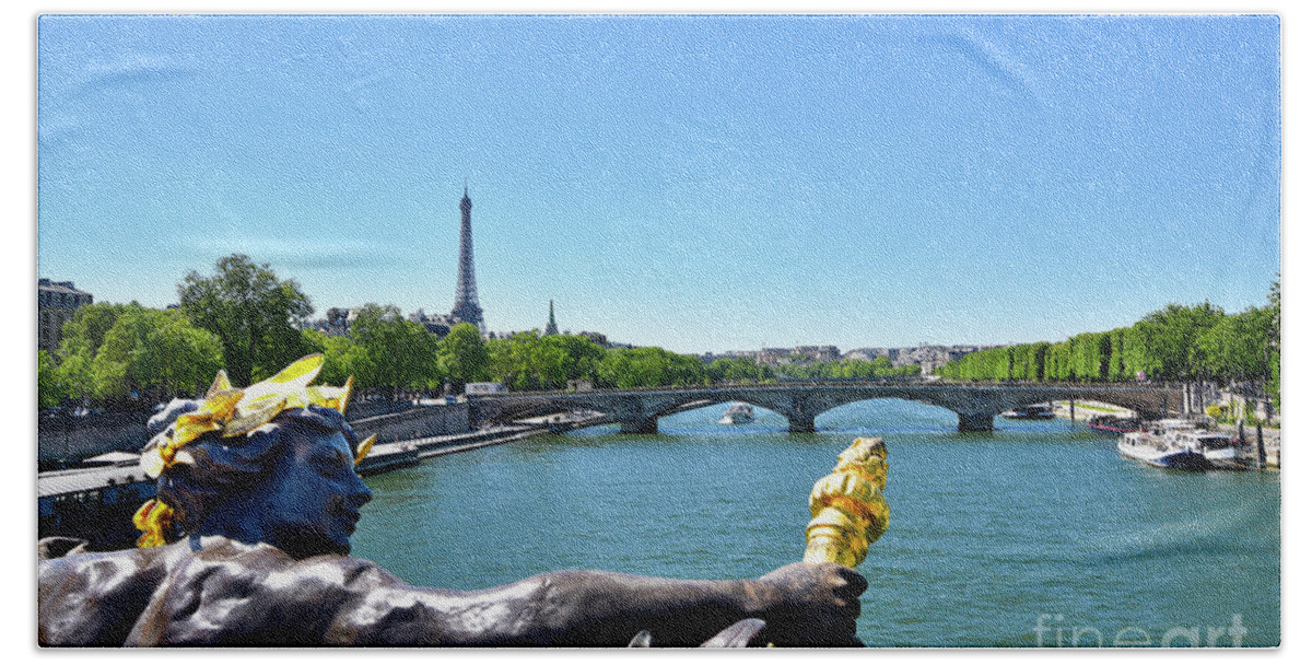 Paris Bath Towel featuring the photograph The Seine river by PatriZio M Busnel