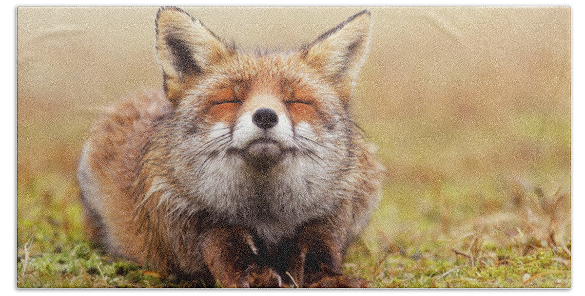 Fox Bath Towel featuring the photograph The Smiling Fox by Roeselien Raimond