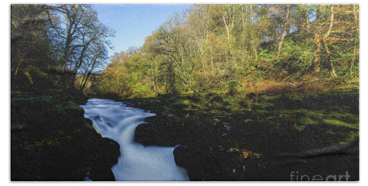 England Bath Towel featuring the photograph The Strid, Wharfedale by Tom Holmes Photography