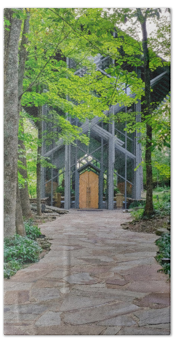 The Thorncrown Chapel In Eureka Springs Arkansas Bath Towel featuring the photograph The Thorncrown Chapel Eureka Springs Arkansas by Robert Bellomy