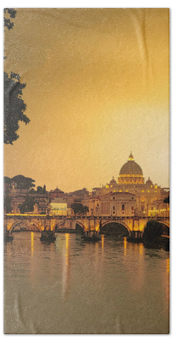 Sunset Bath Towel featuring the photograph The Vatican at Sunset by Robert Bellomy