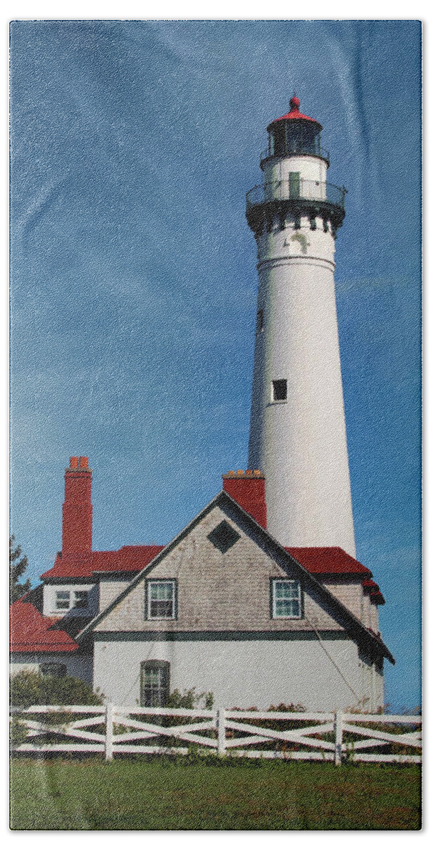 Wind Point Lighthouse Bath Towel featuring the photograph The Wind Point Lighthouse by Scott Olsen