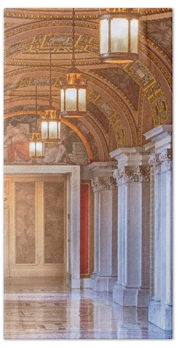 Library Of Congress Bath Towel featuring the photograph Thomas Jefferson Hallway by Susan Candelario