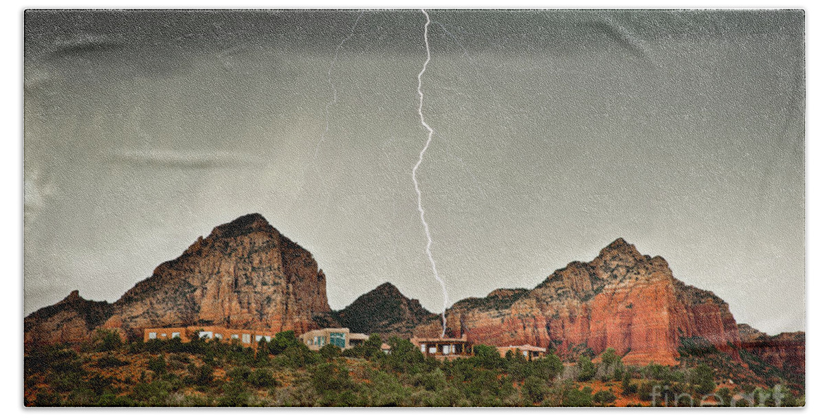 Igntning Hand Towel featuring the photograph Thunder Mountain Lightning 1110 by Kenneth Johnson