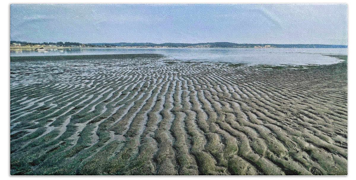 Beach Bath Towel featuring the photograph Tide rivulets by Bradley Morris