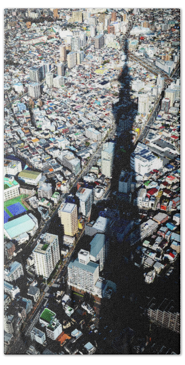 Buildings Bath Towel featuring the photograph Tokyo Shadow by Bill Chizek