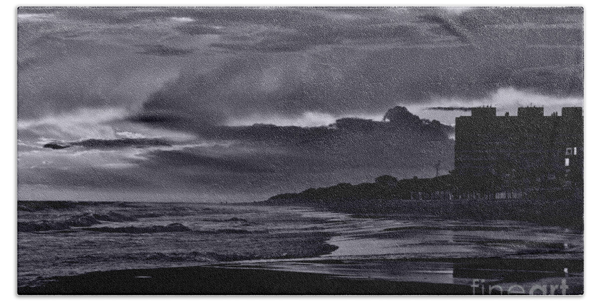 ​black And White Hand Towel featuring the photograph Un Dia Gris - A Grey Day by fototaker Tony