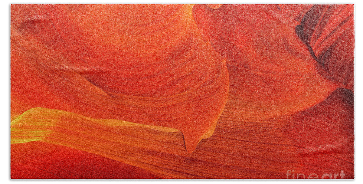 Dave Welling Bath Towel featuring the photograph Upper Antelope Or Corkscrew Slot Canyon Detail by Dave Welling