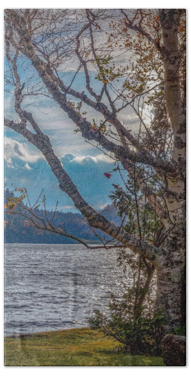 Cascade Bath Towel featuring the photograph Upper Cascade Lake by Kendall McKernon
