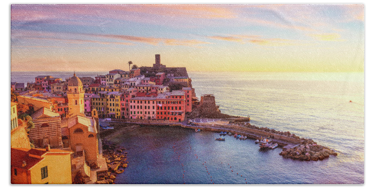 Vernazza Hand Towel featuring the photograph Vernazza at Sunset. Cinque Terre by Stefano Orazzini