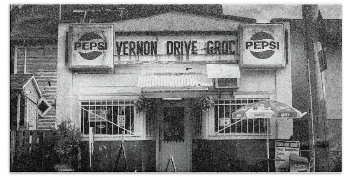 Black And White Photography Hand Towel featuring the photograph Vernon Drive Grocery by Irene Moriarty