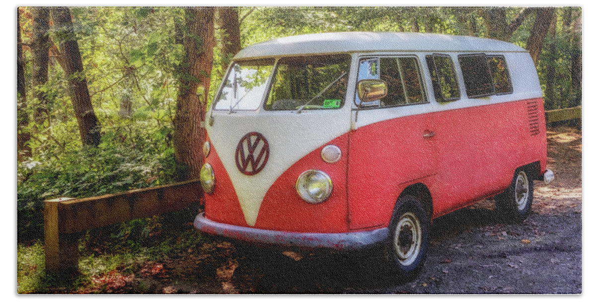 Volkswagen Bath Towel featuring the photograph Volkswagen Type 2 T1 Transporter by Susan Rissi Tregoning