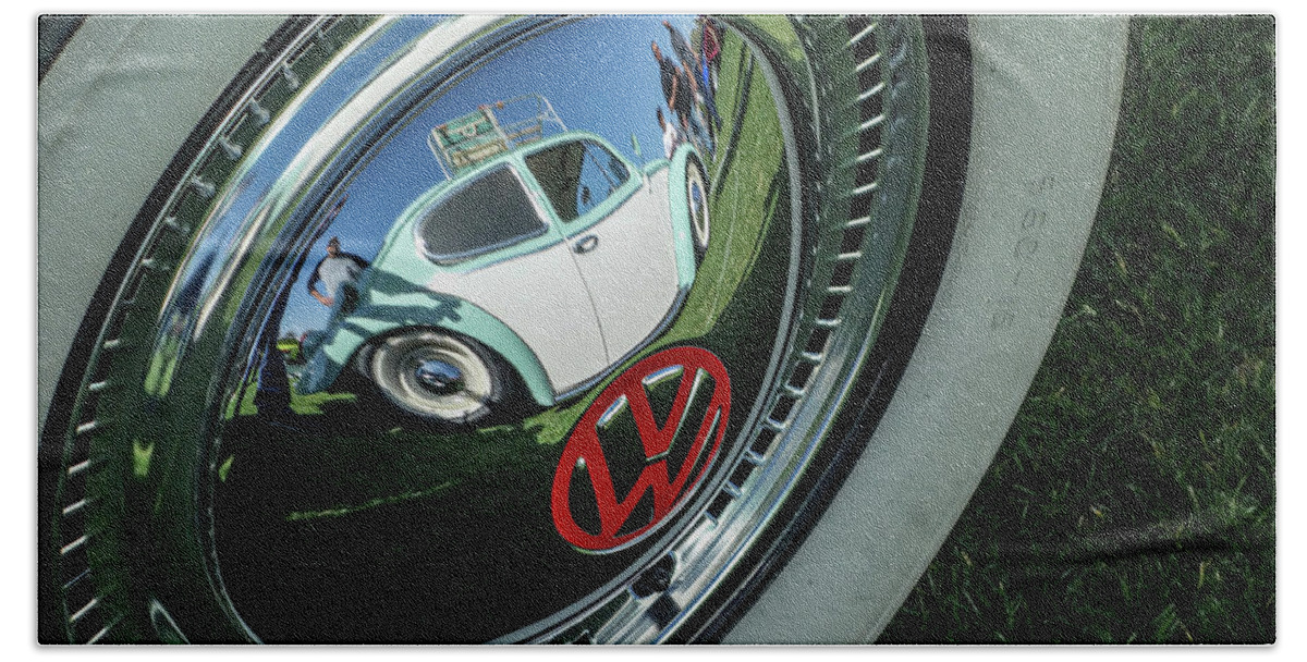 Vw Bath Towel featuring the photograph VW Reflection by Matthew Bamberg