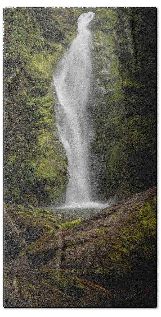 Moon Falls Bath Towel featuring the photograph Waterfall Q 1x2 by Ryan Weddle