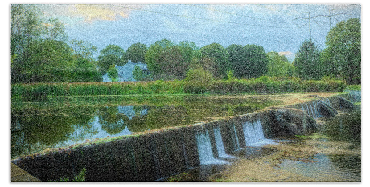 Dam Bath Towel featuring the photograph Wehr's Dam in October by Jason Fink