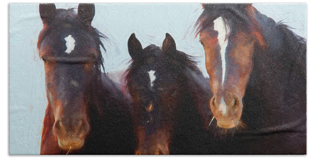 Wild Mustangs Wyoming Bath Towel featuring the photograph Wild Mustangs Wyoming X118 by Rich Franco