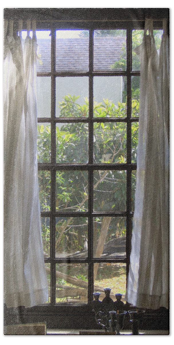 Window Hand Towel featuring the photograph Window on the Garden by Lin Grosvenor