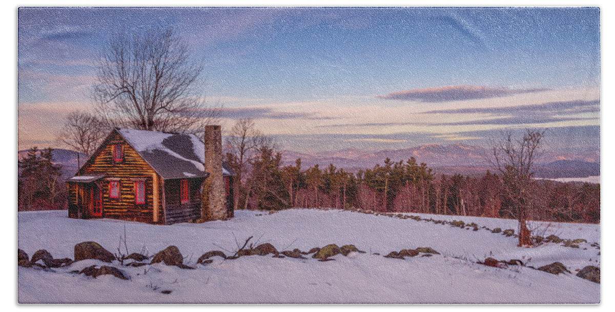 Mt. Washington Bath Towel featuring the photograph Winter Cabin by Jeff Sinon