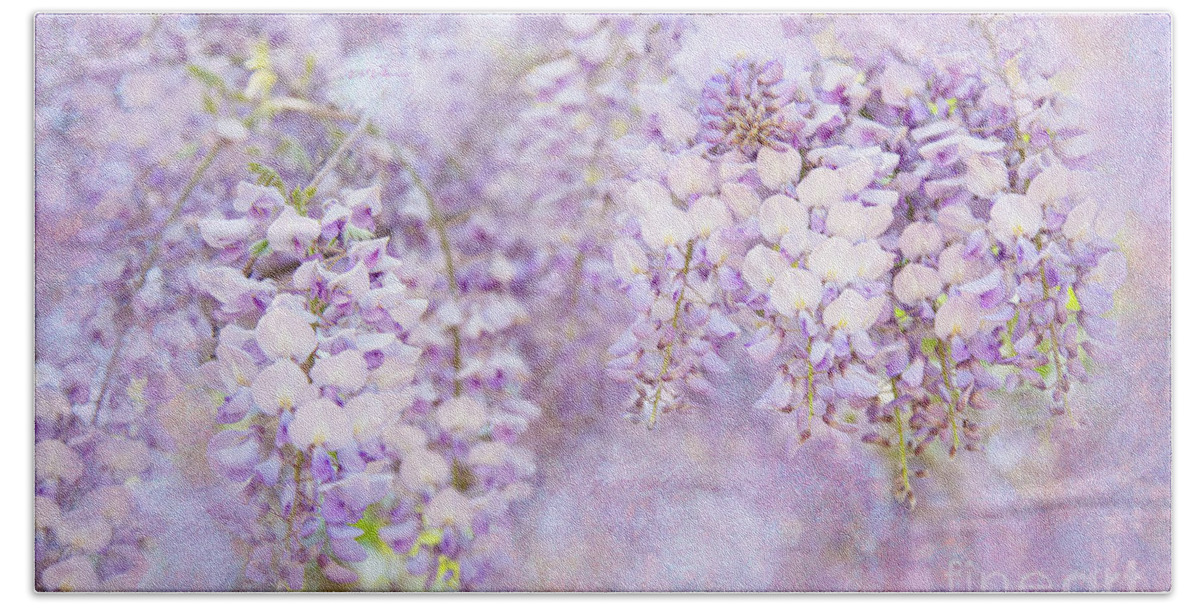 Garden Hand Towel featuring the photograph Wishing Wisteria by Marilyn Cornwell