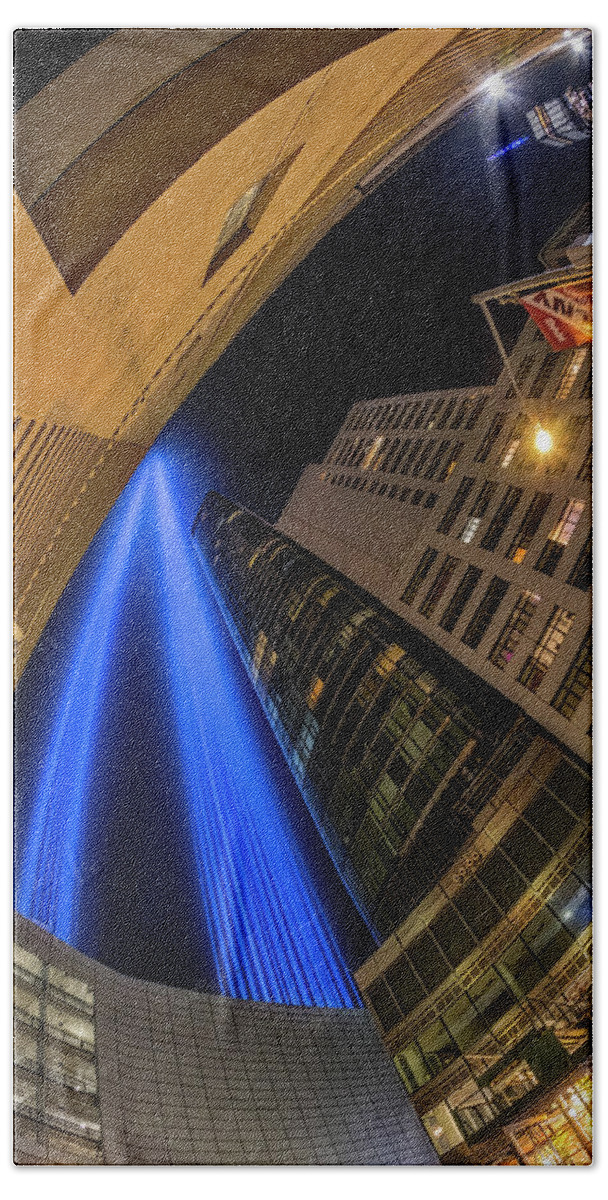 Nyc Skyline Bath Towel featuring the photograph WTC 911 Tribute In Light by Susan Candelario