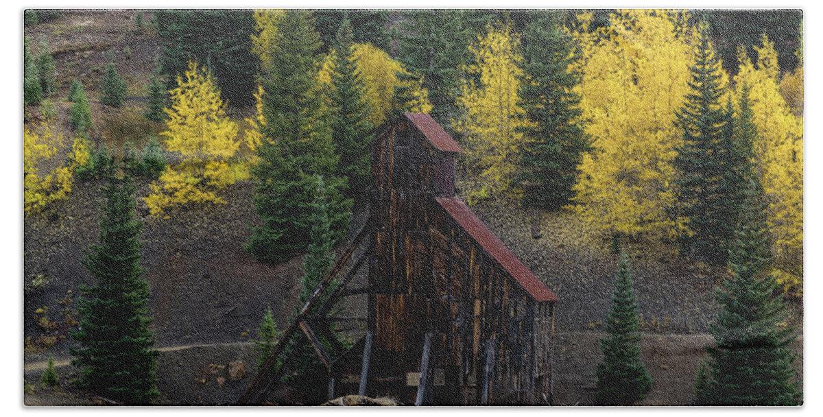 Aspens Hand Towel featuring the photograph Yankee Girl Mine - 8764 by Jerry Owens