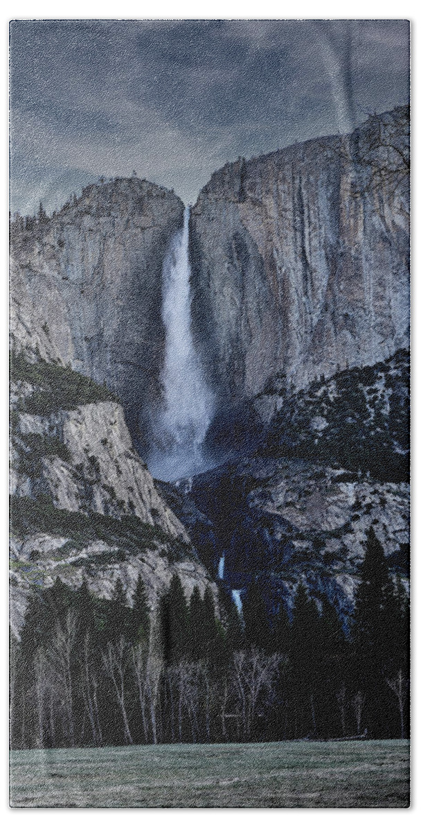 Yosemite Falls Bath Towel featuring the photograph Yosemite Falls - Yosemite National Park by Amazing Action Photo Video