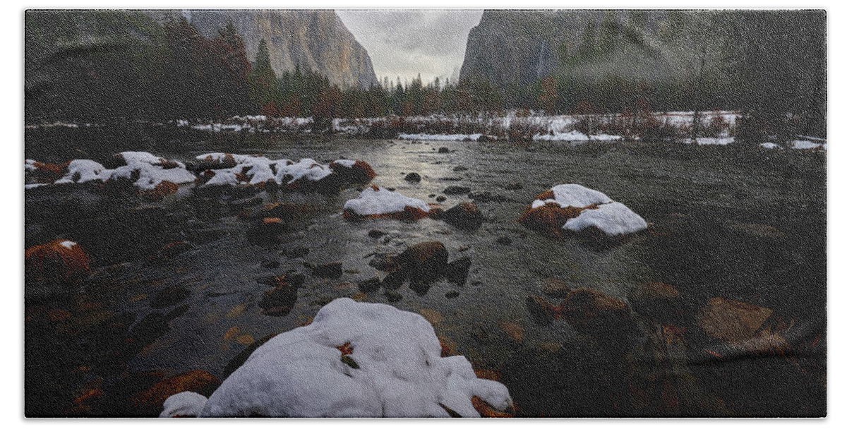 Yosemite Bath Towel featuring the photograph Yosemite Morning Snow by Jon Glaser