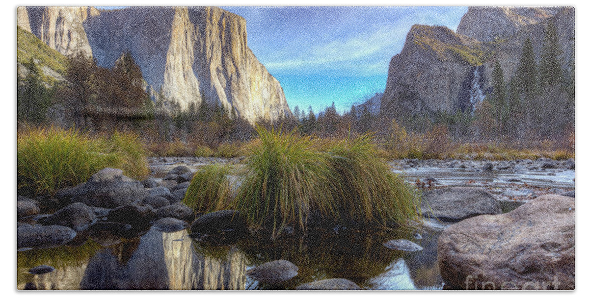 Yosemite National Park Reflections Of El Capitan In The Merced River Bath Towel featuring the photograph Yosemite National Park Reflections of El Capitan in the Merced River by Dustin K Ryan