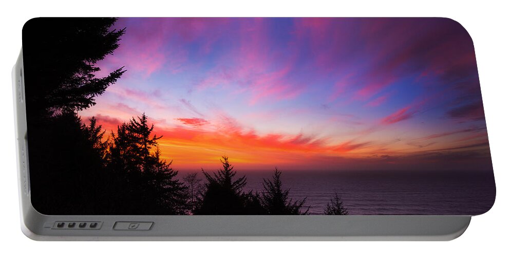 Sunset Portable Battery Charger featuring the photograph Coastal Skies by Darren White