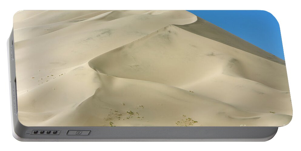 00431193 Portable Battery Charger featuring the photograph Eureka Dunes in Death Valley #1 by Yva Momatiuk John Eastcott