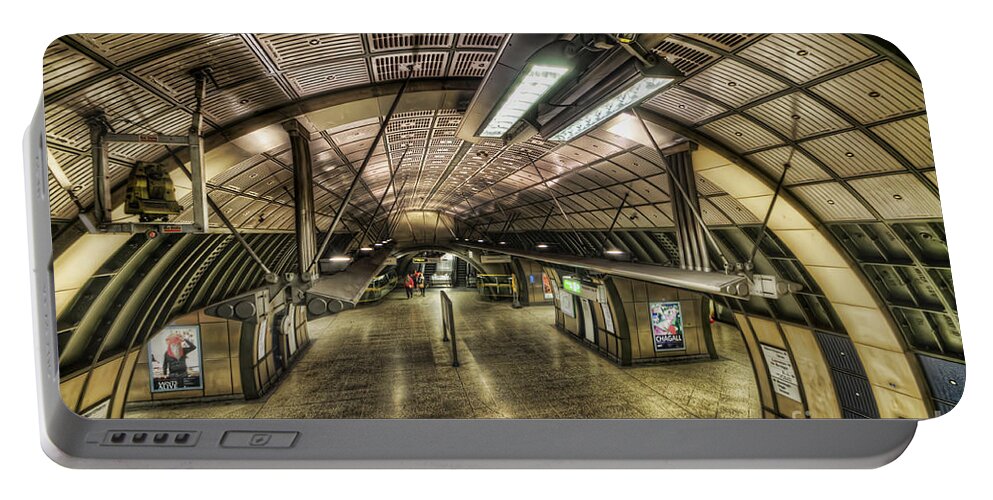 Yhun Suarez Portable Battery Charger featuring the photograph London Bridge Station 1.0 by Yhun Suarez