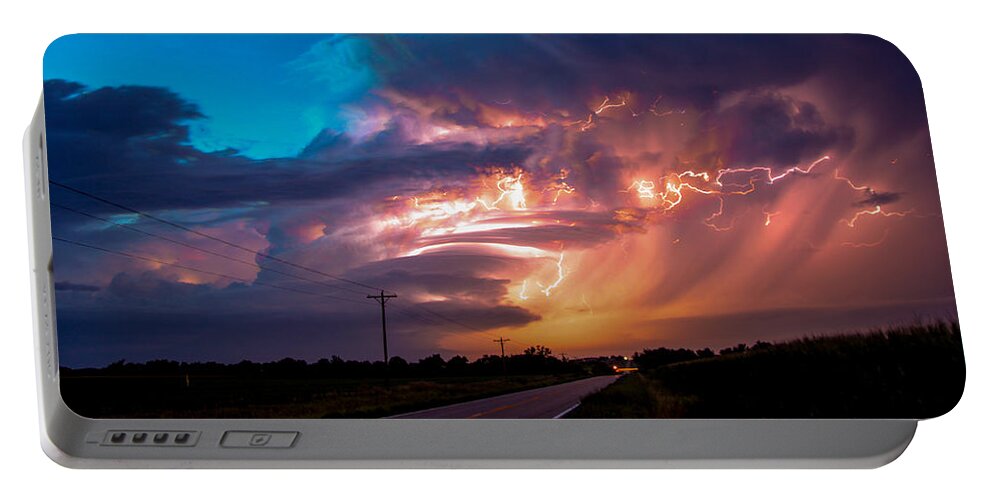 Stormscape Portable Battery Charger featuring the photograph Wicked Good Nebraska Supercell #20 by NebraskaSC