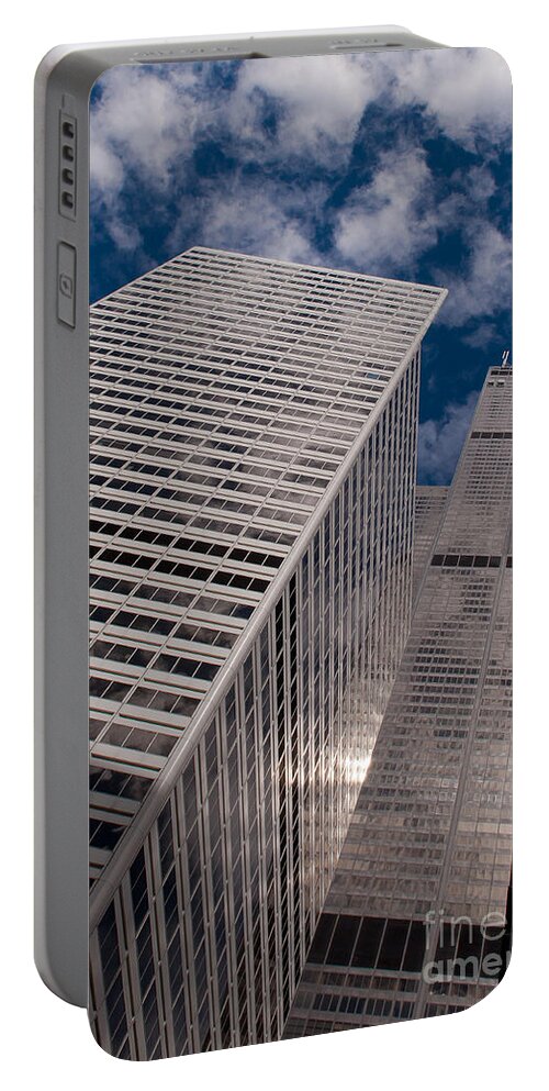 Chicago Downtown Portable Battery Charger featuring the photograph Willis Tower by Dejan Jovanovic