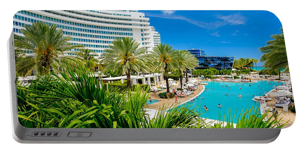 Architecture Portable Battery Charger featuring the photograph Fontainebleau Hotel by Raul Rodriguez