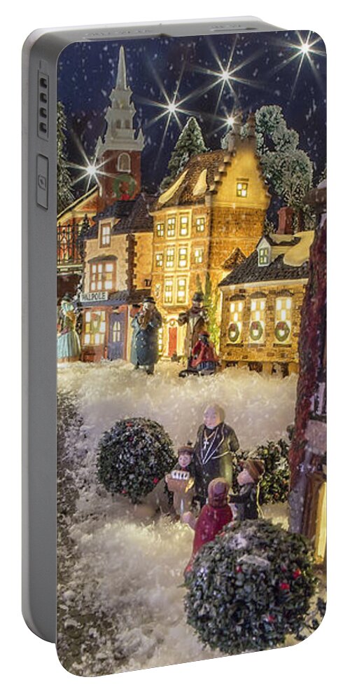 Christmas Portable Battery Charger featuring the photograph A Snowy Evening by Caitlyn Grasso