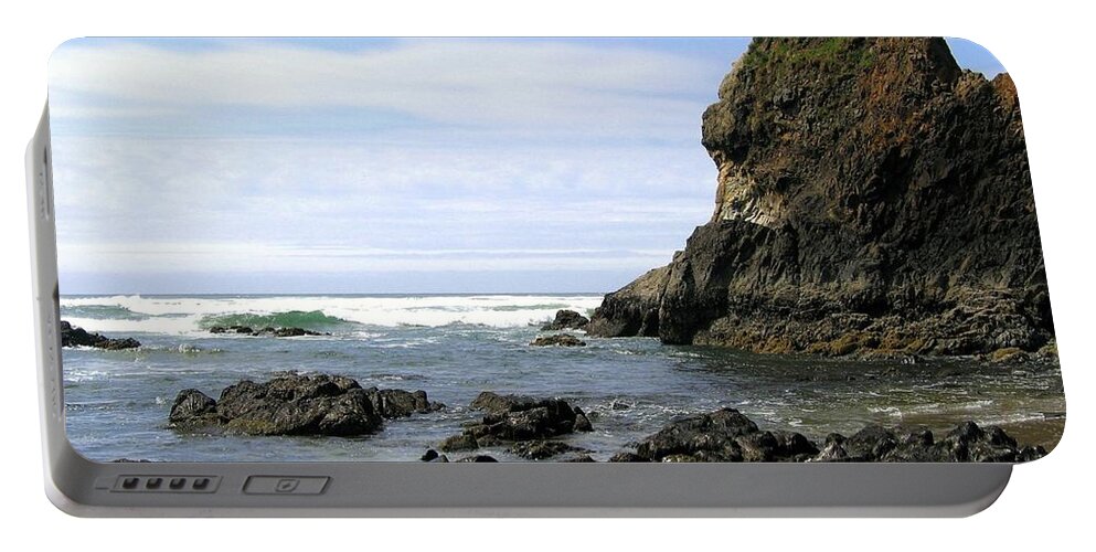 Arcadia Beach Portable Battery Charger featuring the photograph Arcadia Beach Rocks by Will Borden