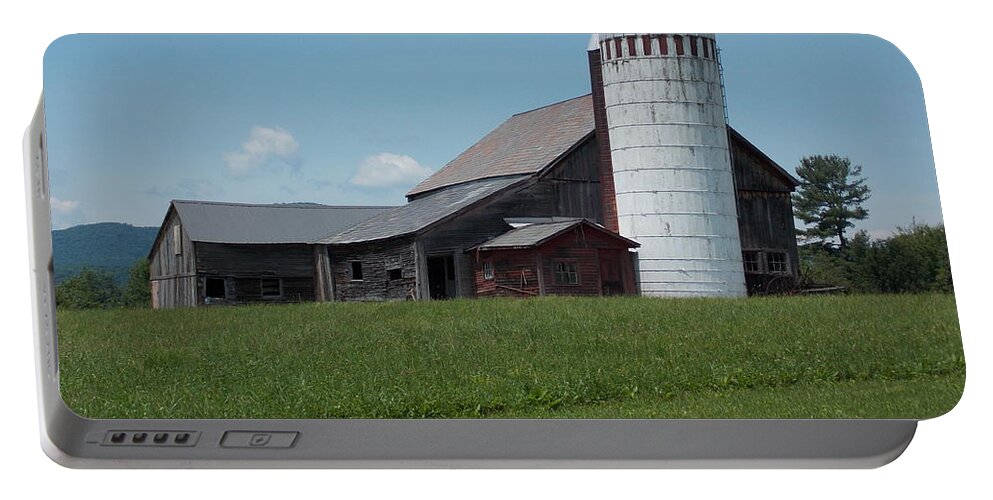 Vermont Portable Battery Charger featuring the photograph Barn and Silo in Vermont by Catherine Gagne