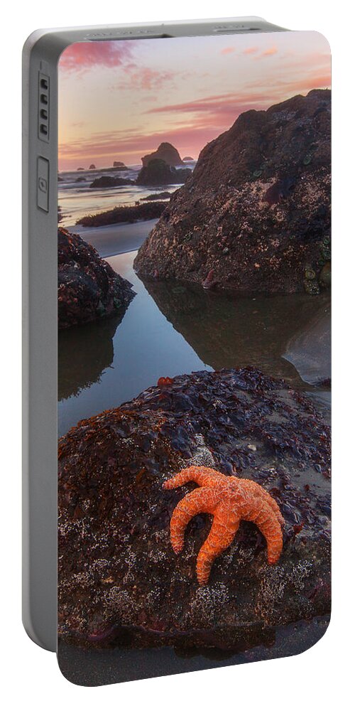 Southern Oregon Coast Portable Battery Charger featuring the photograph Battle Rock Sunrise by Darren White