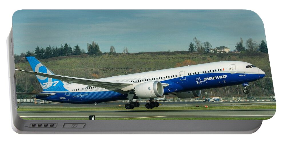 Boeing Portable Battery Charger featuring the photograph Boeing 787-9 Gets Airborne by Jeff Cook