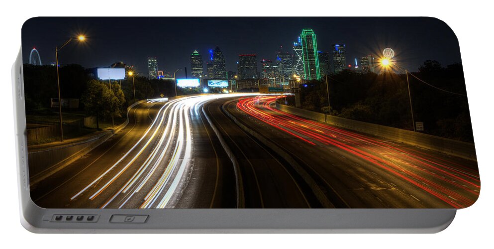 Dallas Portable Battery Charger featuring the photograph Dallas Night light by Jonathan Davison