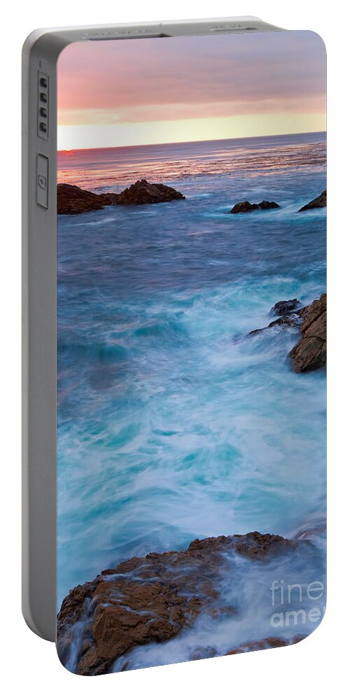 American Landscapes Portable Battery Charger featuring the photograph Day End by Jonathan Nguyen