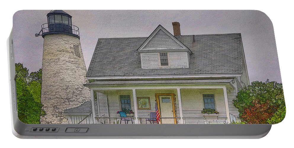 Lighthouse Portable Battery Charger featuring the photograph Dice Head Light by Joan Carroll