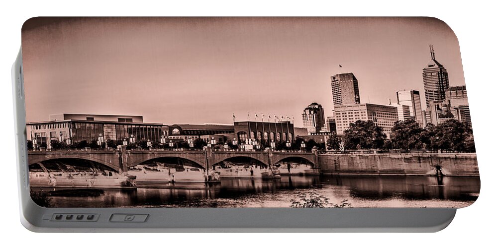 Indiana Portable Battery Charger featuring the photograph Downtown Indianapolis by Ron Pate