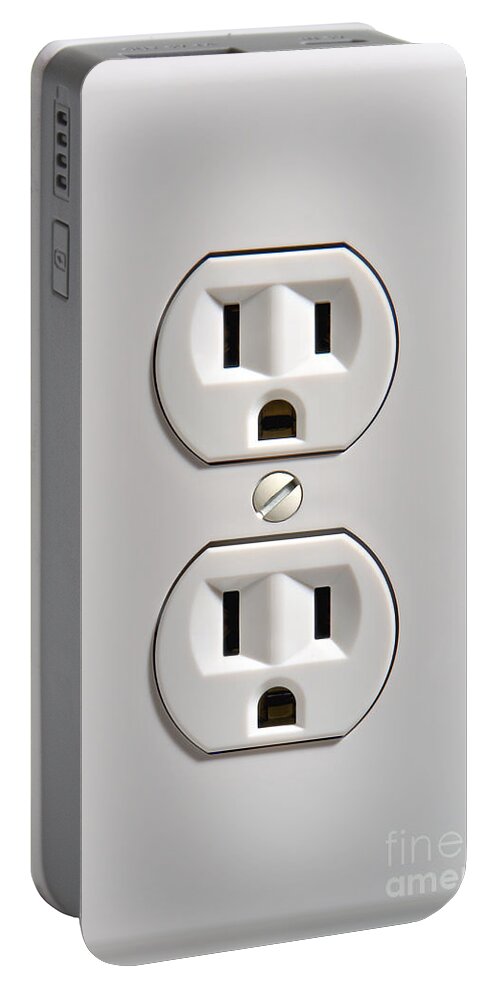 Battery-operated Electrical Outlets & Plugs at