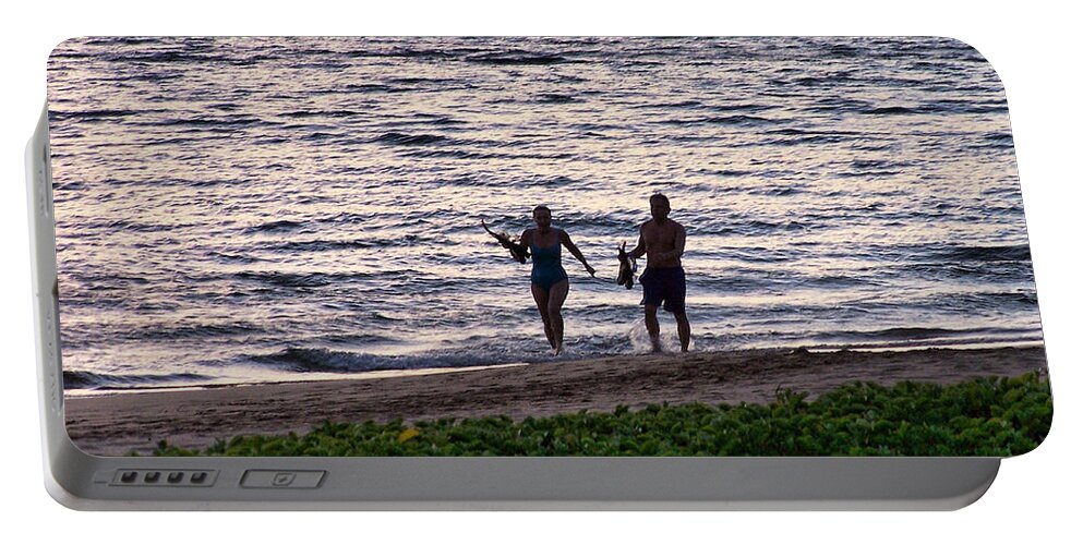 Hawaii Portable Battery Charger featuring the photograph End of a Perfect Day by Ron Roberts
