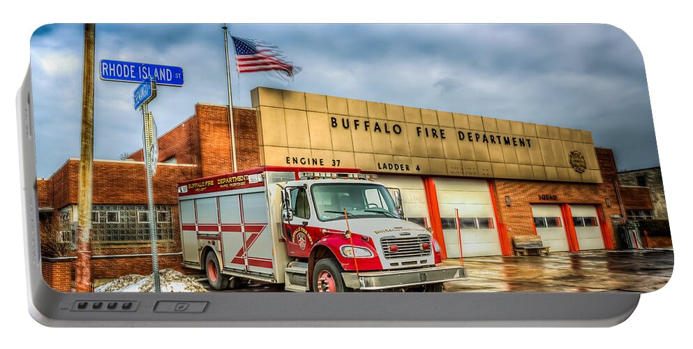 Buffalo Photographs Portable Battery Charger featuring the photograph Engine 37 by John Angelo Lattanzio